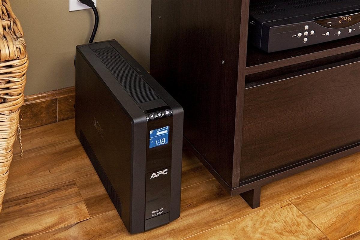 Apc Back Ups Pro Battery Backup 04