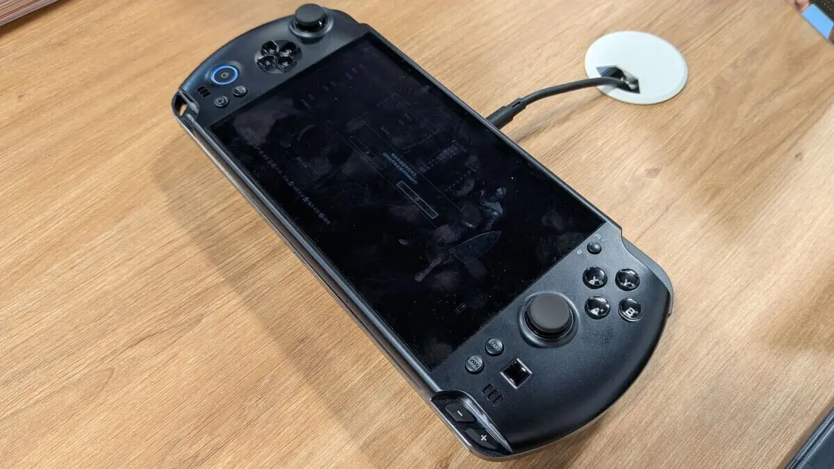 Bazzite Bantah Klaim GPD Soal Sistem Operasi Resmi di Handheld Terbaru 14 Bazzite Bantah Klaim GPD 2026