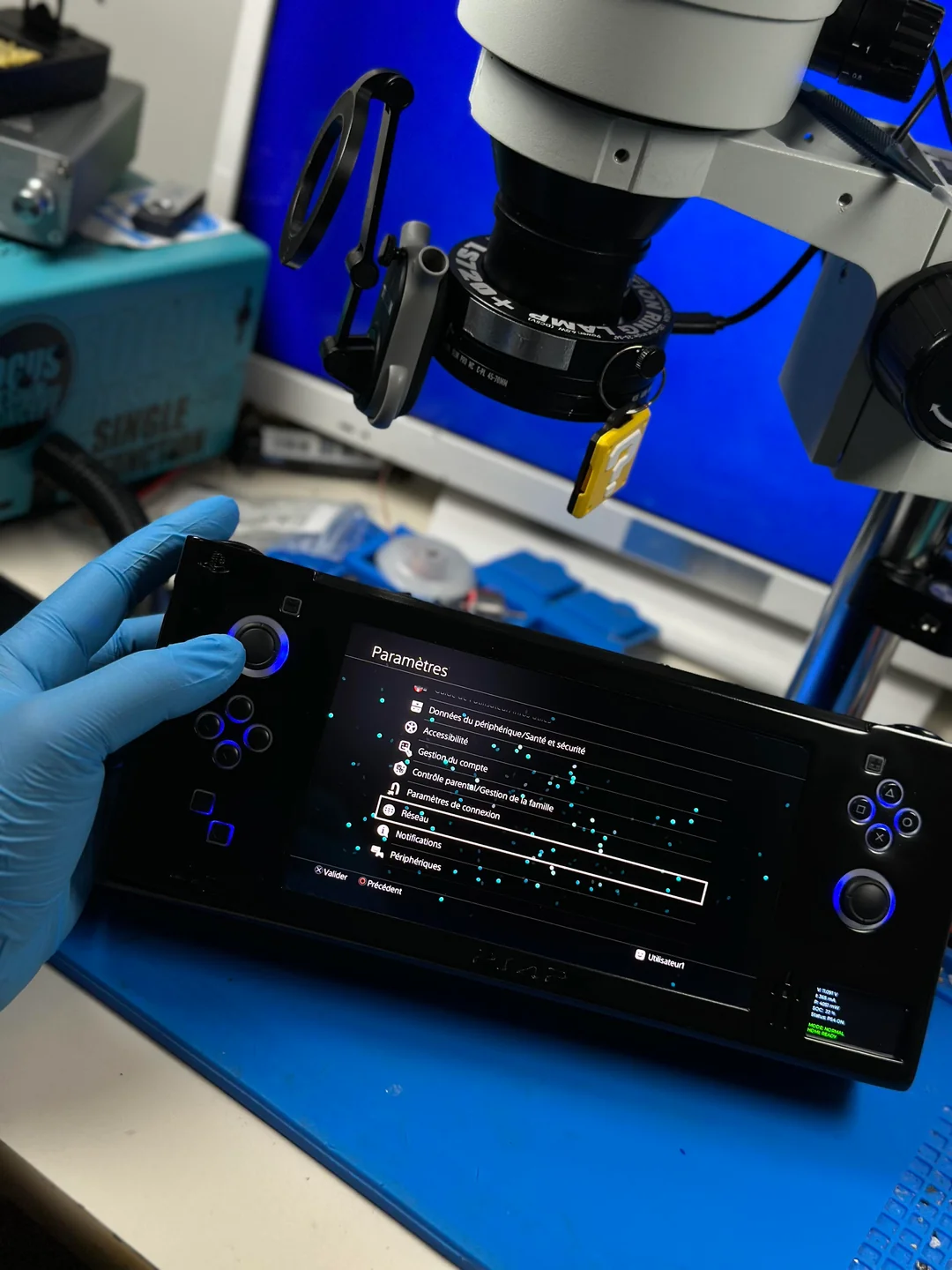 PS4 Slim Handheld Gaming